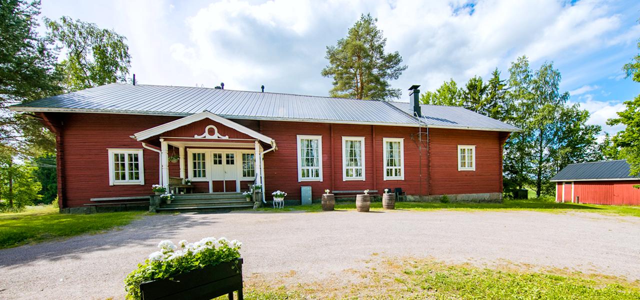 Laukkosken nuorisoseurantalo on ollut kyläyhteisön sydän jo yli sadan vuoden ajan